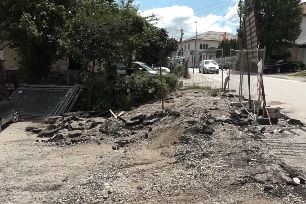 Radovi u Omladinskoj ulici stali nakon sukoba stanara i predsjednika Opštine