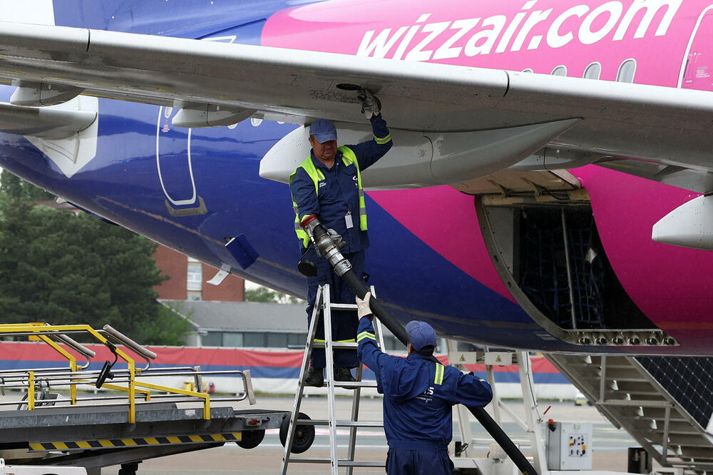 Rat u Iranu prijeti da pokvari ljetnju sezonu aviokompanijama