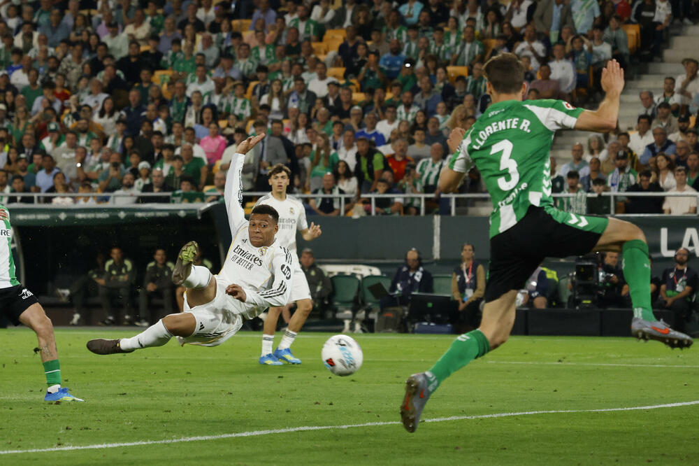 Real se u Sevilji oprostio od titule