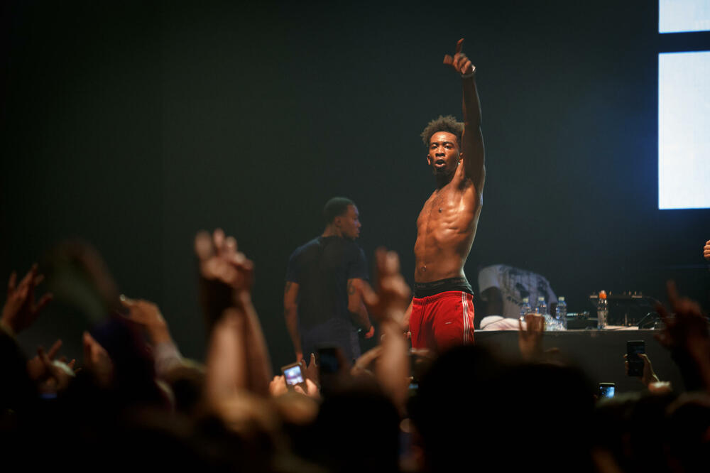 Reper optužen za porodično nasilje