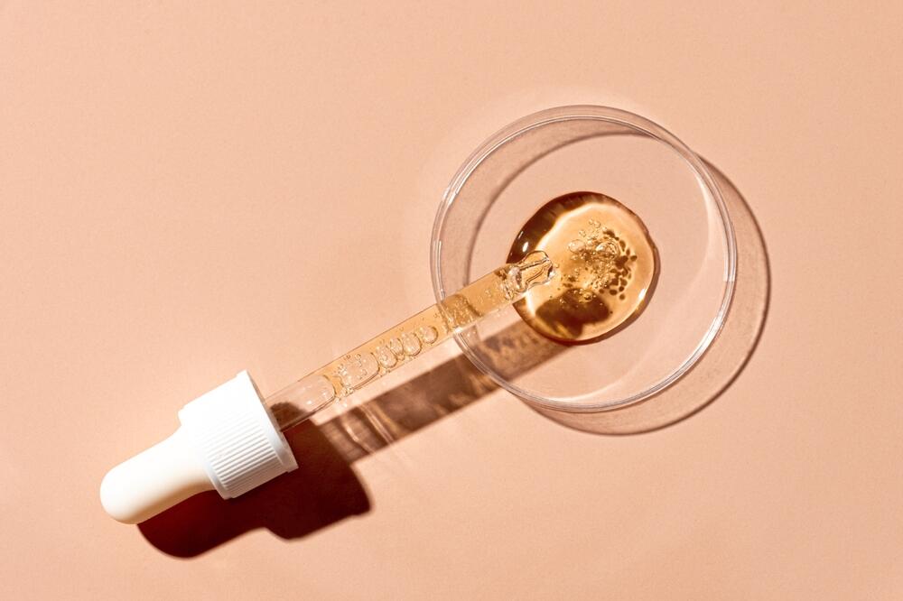 Retinol vs. Retinal: Kako ove jeseni odabrati retinoid koji će preporoditi tvoju kožu