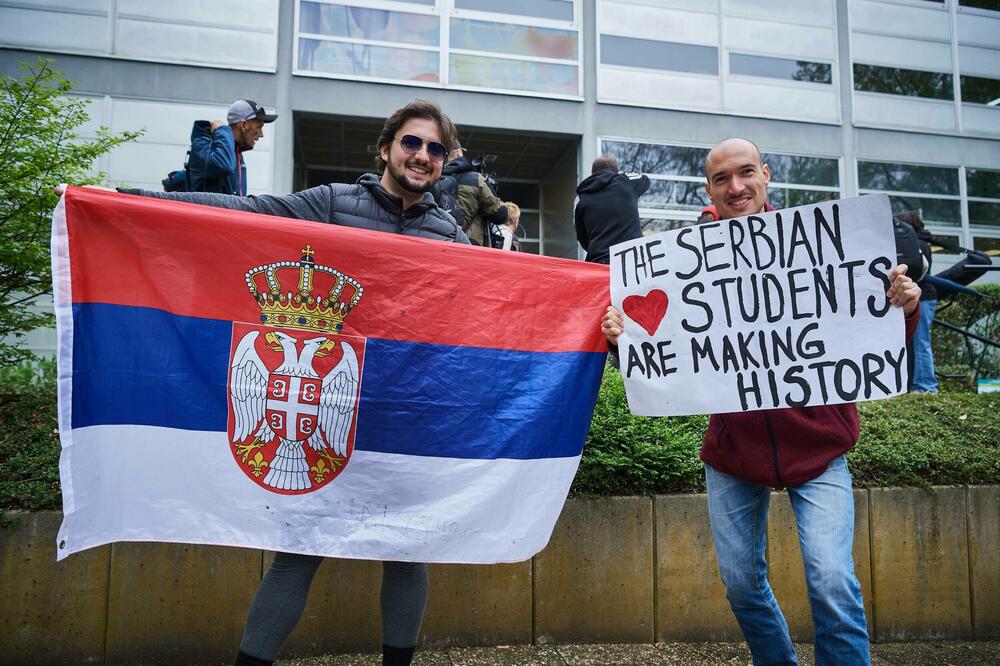 Revolucija na duge staze