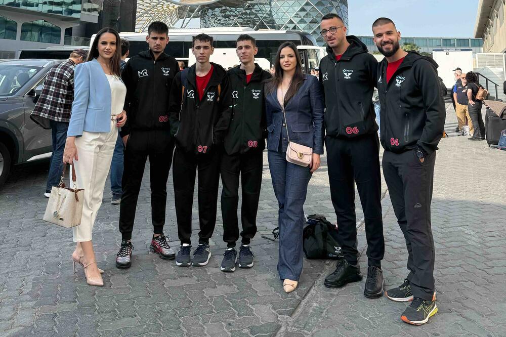 Robot Sparkplug brani boje Crne Gore u Abu Dabiju