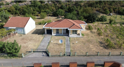 Rogami, Podgorica, Lux kuca