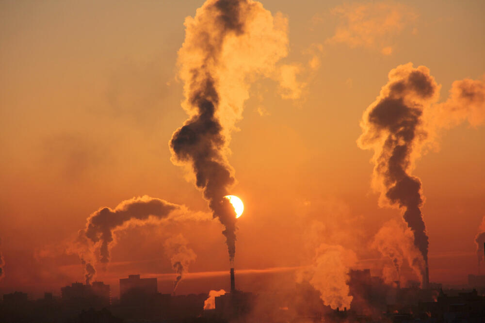 Rojters: EU će industriji dati više besplatnih CO2 dozvola, pokazuje dokument