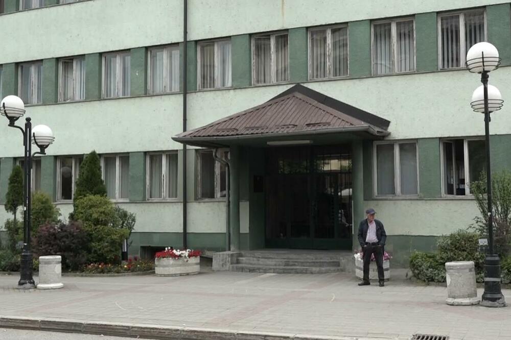 Rožajska gradska preduzeća u dugovima, iz SD-a tvrde da je uzrok partijsko zapošljavanje