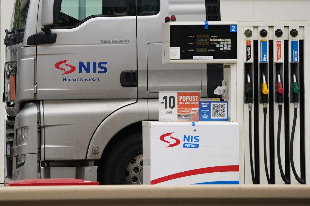 RTS: Vlada SAD produžila operativnu licencu za rad NIS do 23. januara