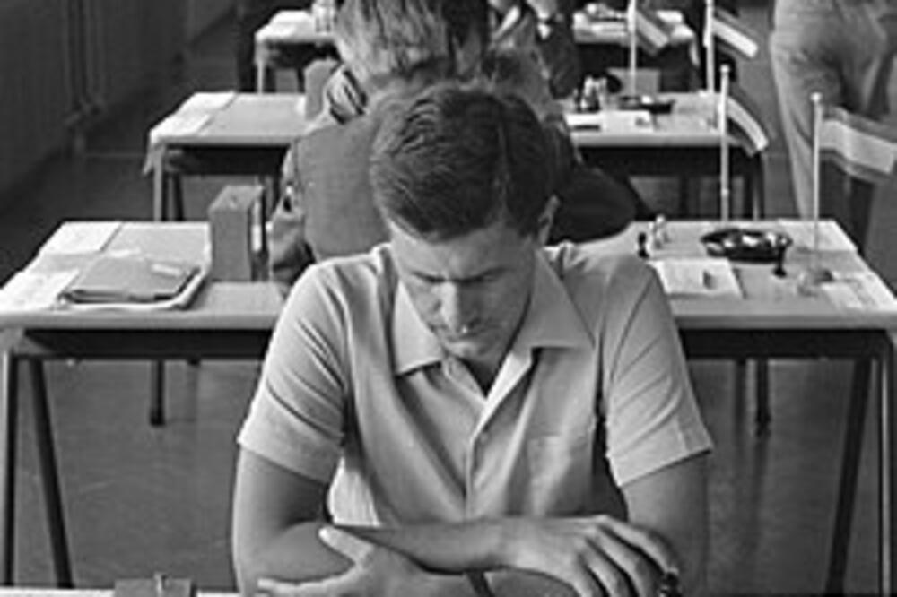 SA 64 POLJA: Bez dogme