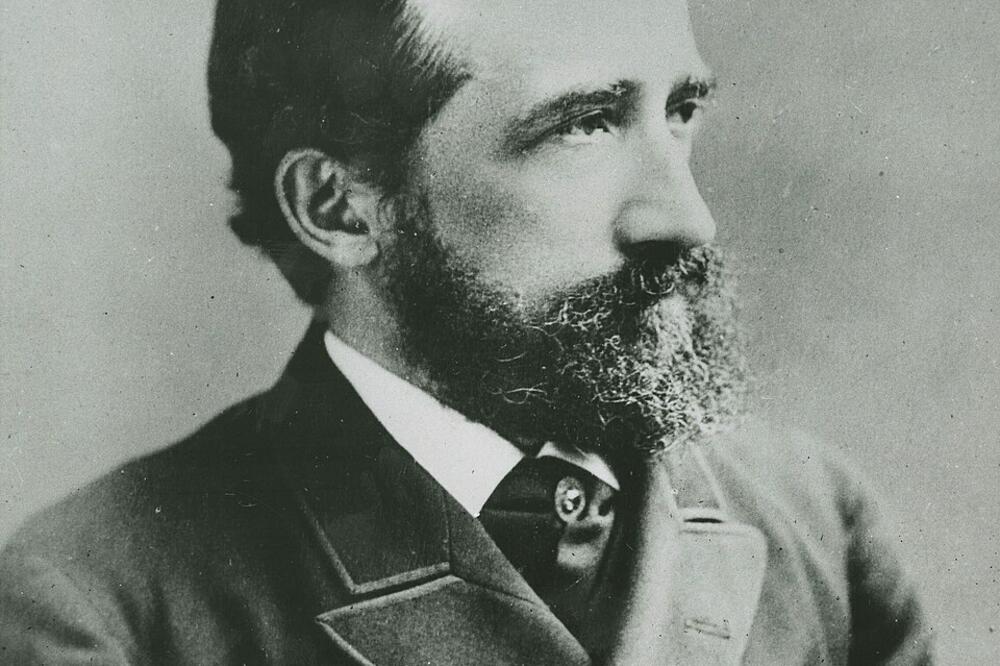 SA 64 POLJA: Pretendent na presto