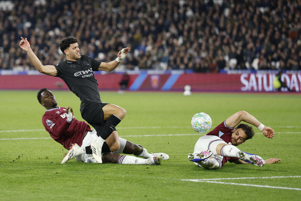 Samo remi za Siti: Gvardiola iz lože gledao reviju promašaja, Arsenalu se opet otvara sve