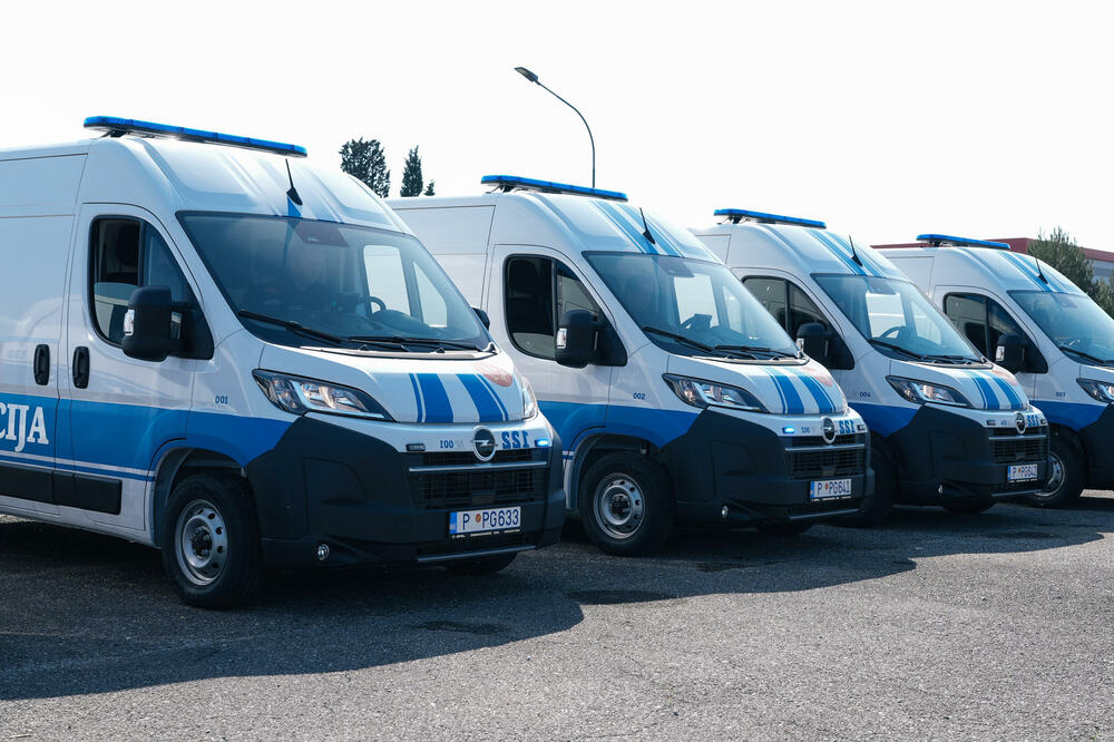 Šaranović: Uprava policije dobila 19 novih specijalizovanih vozila