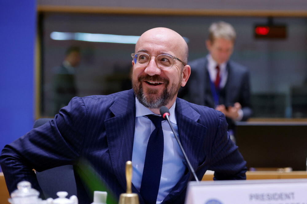 Šarl Mišel optužuje Fon der Lajen da grabi moć