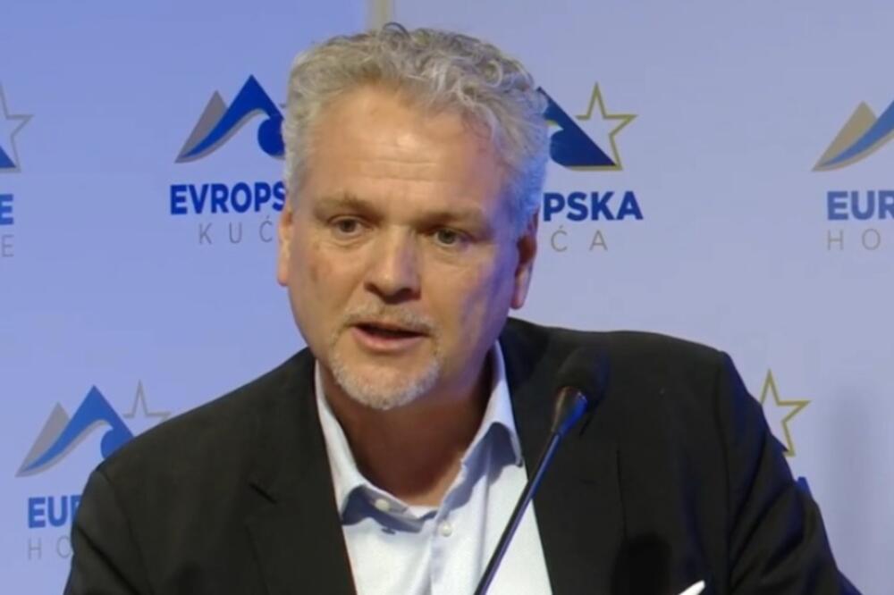 Satler: Vidio sam kako društvo može biti paralisano zbog identitetskih razlika