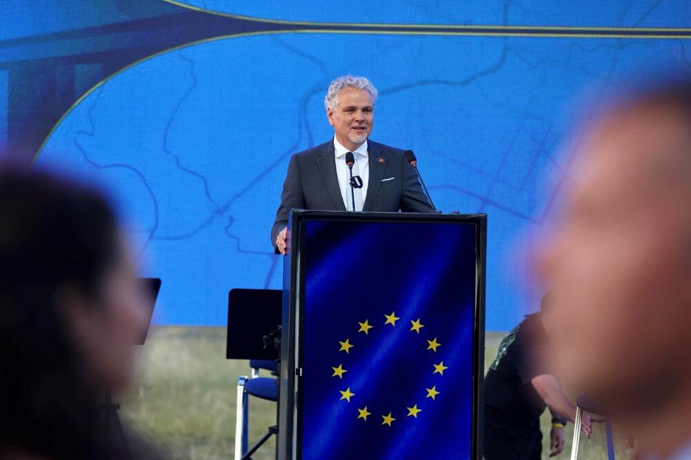 Satler: Vlast da pruži ruku opoziciji, opozicija ne smije biti isključena, niti bi trebalo sami da se isključe