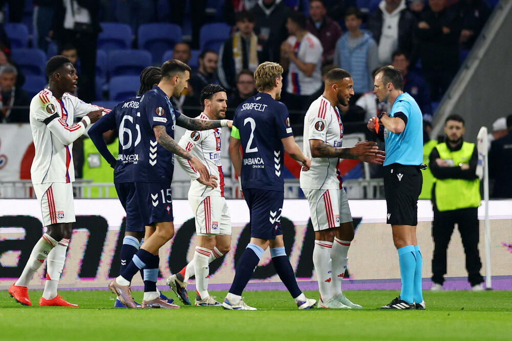 Selta iskoristila poklon Liona, Frajburg deklasirao Genk,