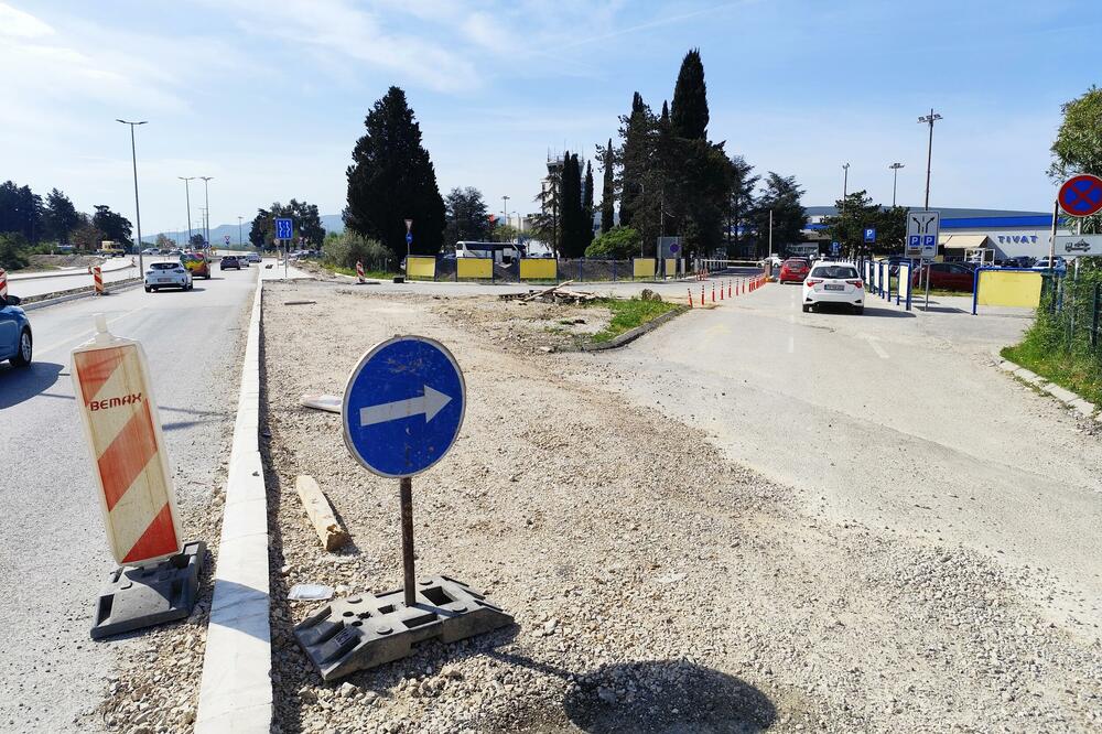 Sezona letova počela, a prilaz raskopan: Još nije uređen saobraćajni prilaz Aerodromu Tivat od novog bulevara