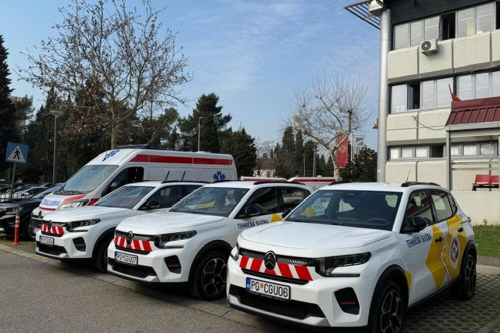 Šimun predao ključeve vozila predstavnicima ZHMP; Niković: Nova tehnička služba pokrivaće čitavu državu