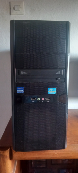 Skroz ocuvan racunar,bez graficke