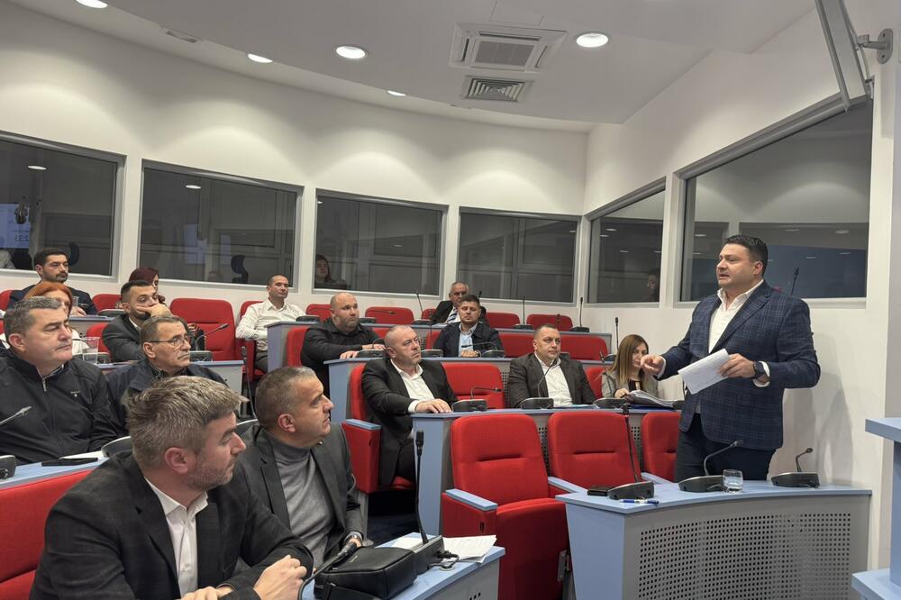 Smolović: Centralni bazen u Bijelom Polju biće izgrađen na Kisjelim vodama