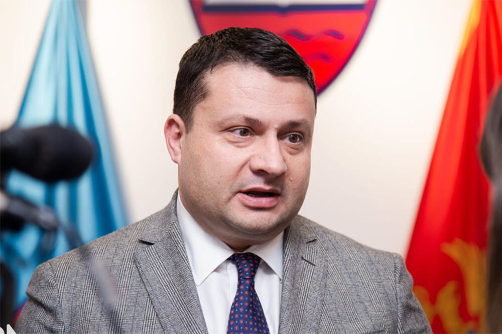 Smolović: Izražavamo duboku zabrinutost i zgroženost pojavama povampirenja četničke ideologije