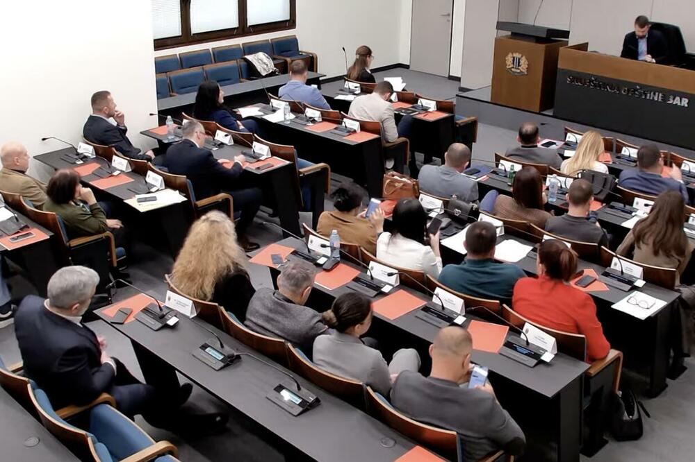 SO Bar: Povučena odluka o vrtićima, roditeljima će refundirati novac kad novi akt stupi na snagu