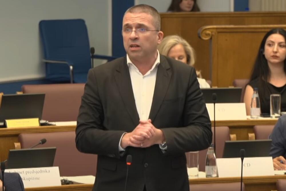 Sokol: Srbija je glavni izvor nestabilnosti, oko nje napraviti sanitarni kordon