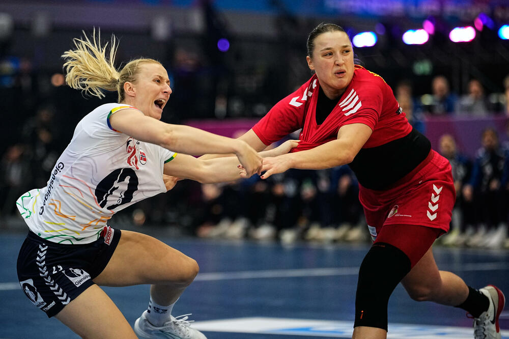 Solidan otpor drim-timu i poraz koji ne boli, "lavice" na oproštaju od SP učile od ekipe sa druge planete