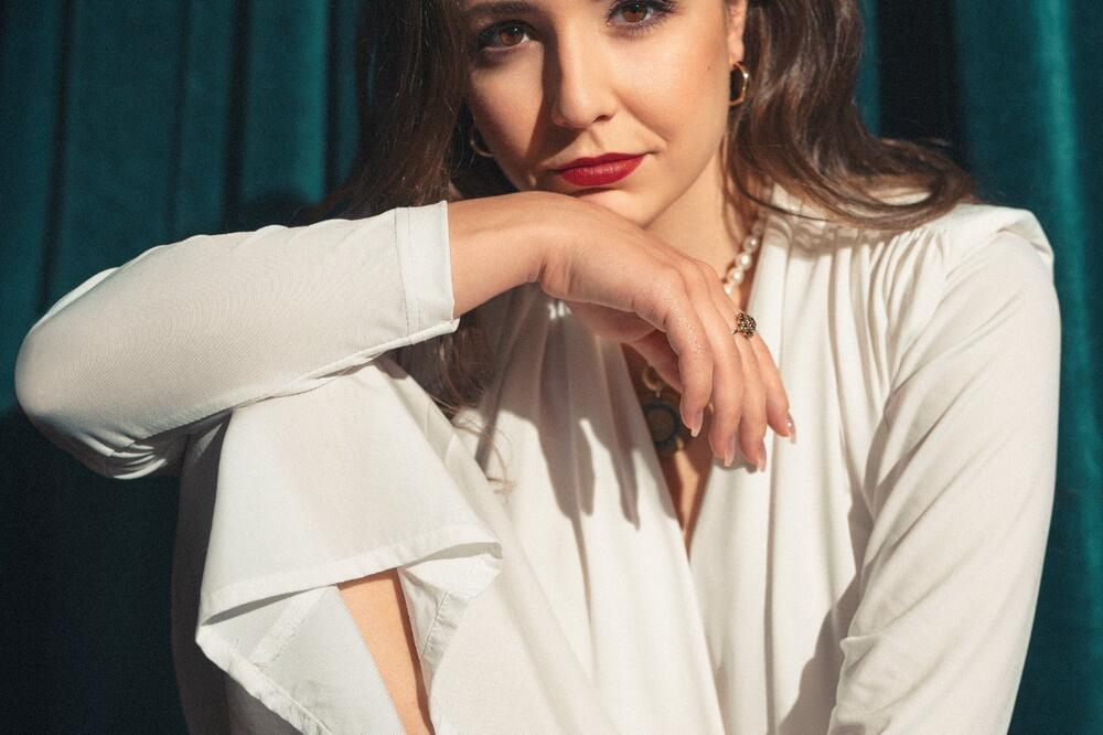 Sopranistkinja Petra Radulović za "Vijesti": Odrastati u Kotoru znači odrastati okružen umjetnošću i ljepotom