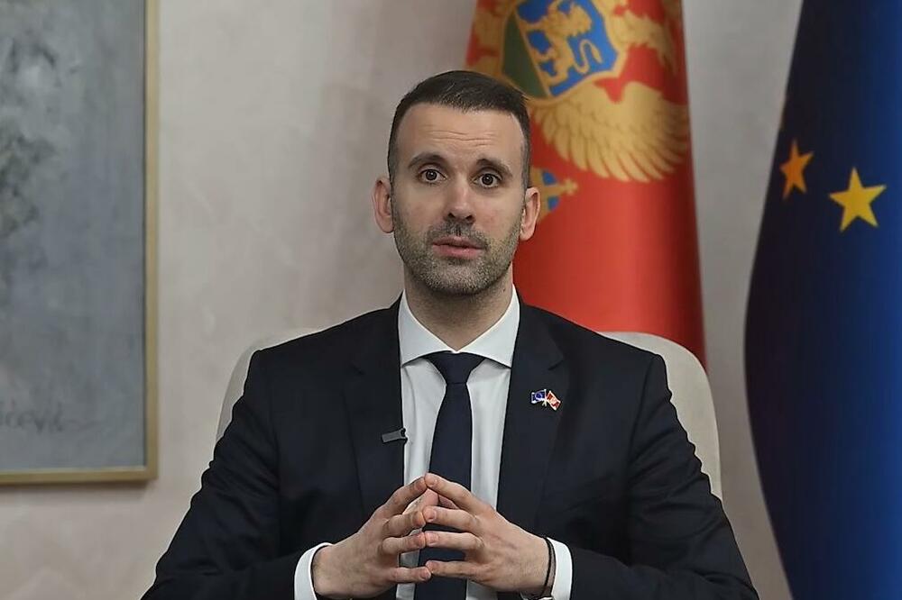 Spajić: Vlada za povećanje zarada svima