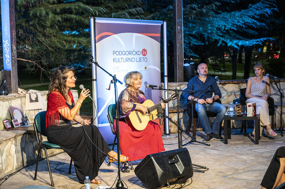 Spoj poezije i muzike na autentičan način