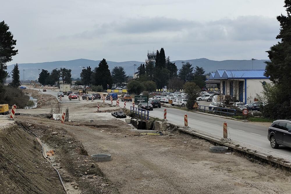 Spremni da ustupe zemlju Aerodromima?