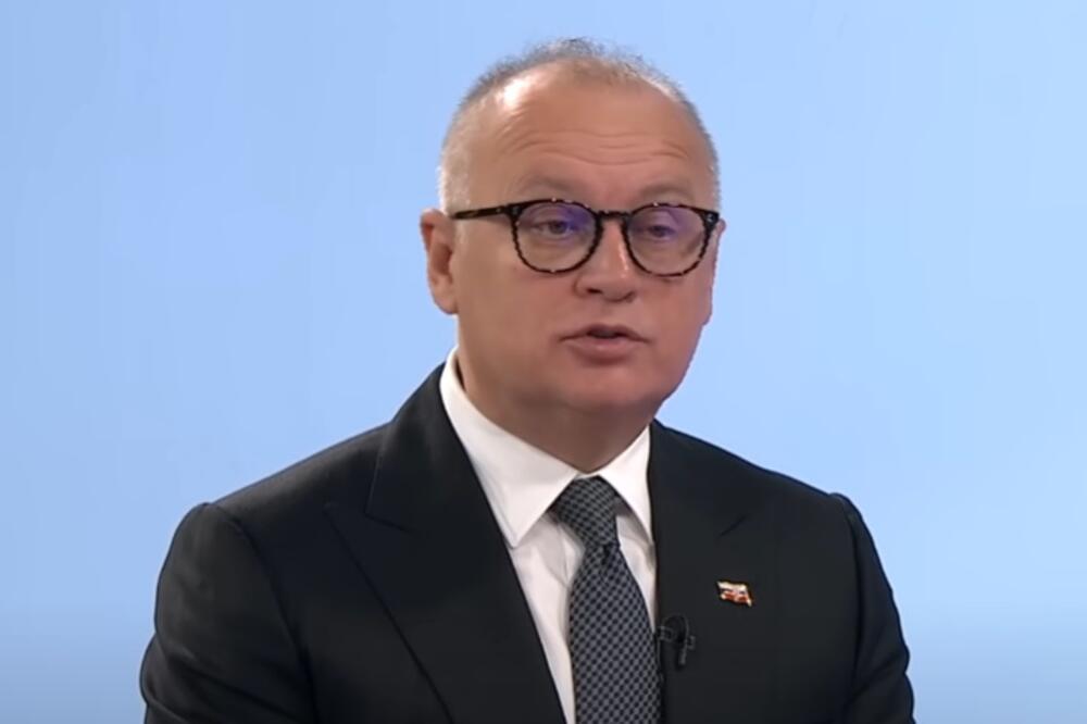 Srbija: Bivšim ministrima Momiroviću i Vesiću produžen kućni pritvor za tri mjeseca