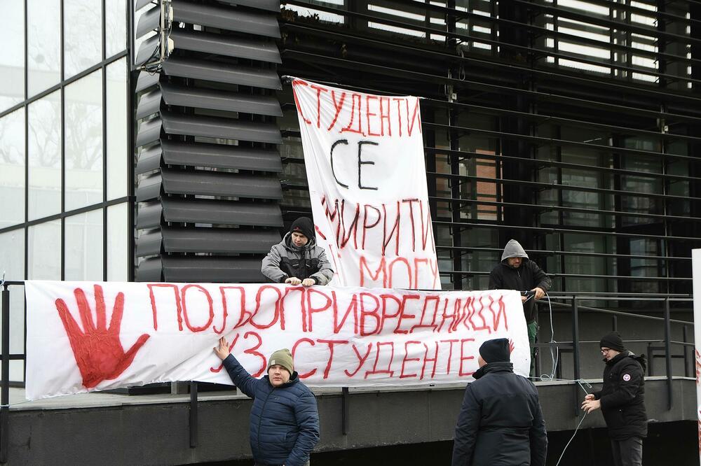 Srbija: Studenti nekoliko fakulteta blokadom u Beogradu odali poštu i djetetu ubijenom u Zagrebu