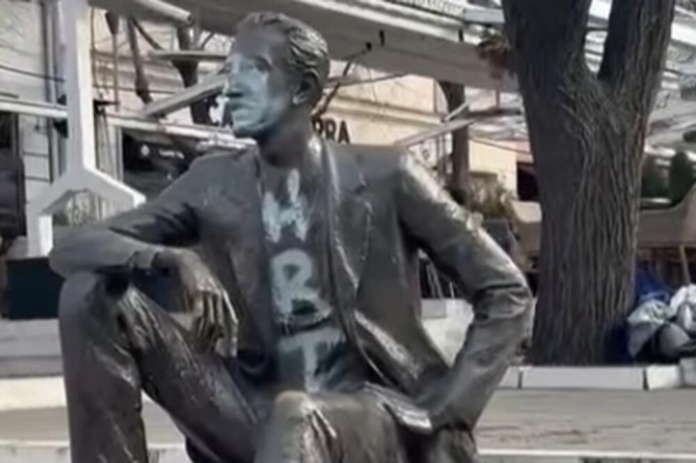 SSP: Na spomenik Pekiću u Beogradu napisano HRT, da odgovaraju svi koji godinama šire mržnju i SRS/SNS politiku