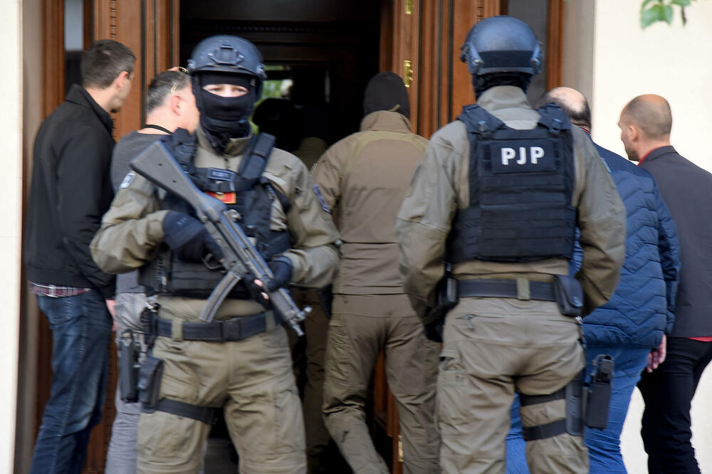Šta je policija oduzela iz stana Aca Đukanovića u Podgorici