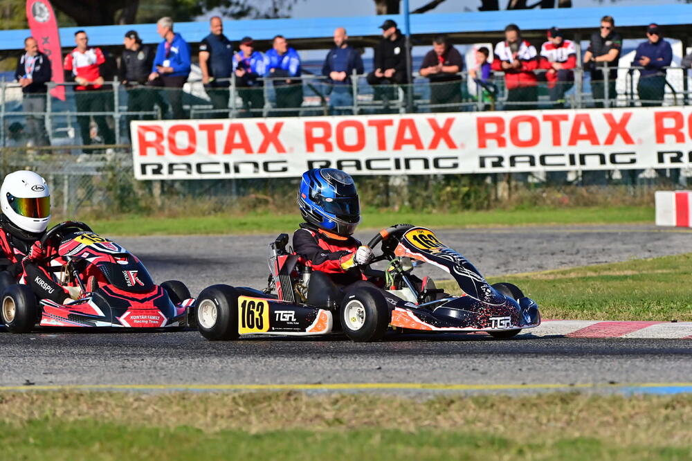 Stevan Pejović vozi karting u Kremoni - na stazi i sin Kimija Raikonena