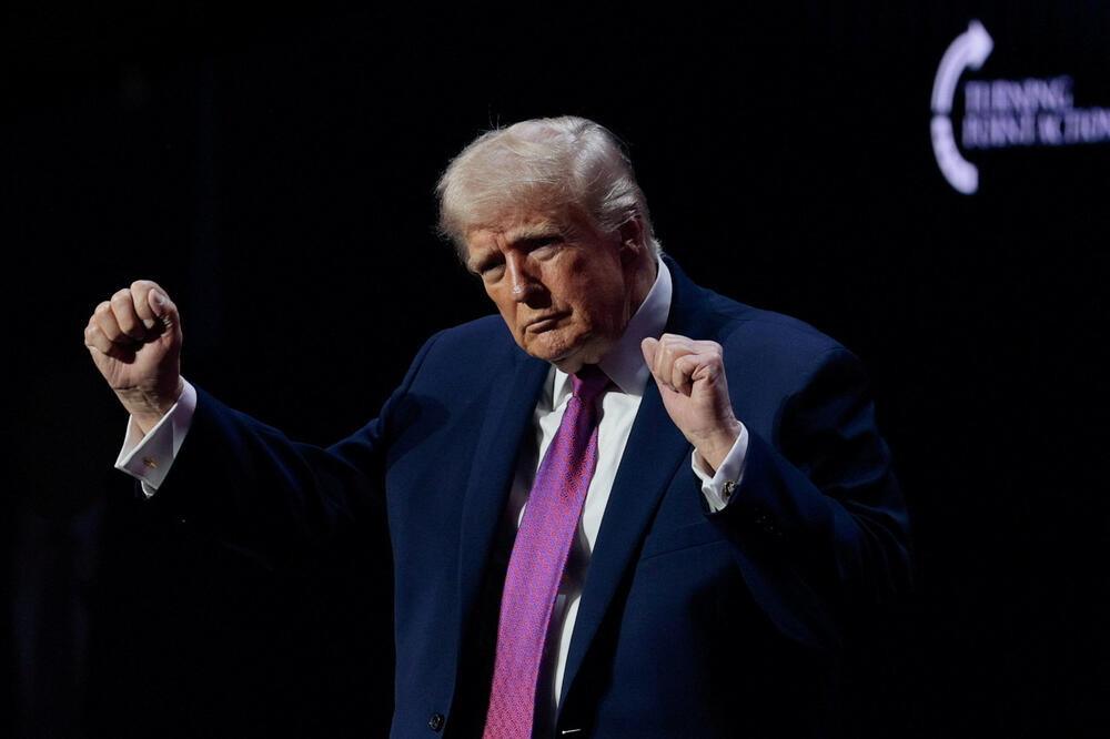 Stih koji dijeli Ameriku: zašto Trampovo čitanje Biblije ima političku težinu