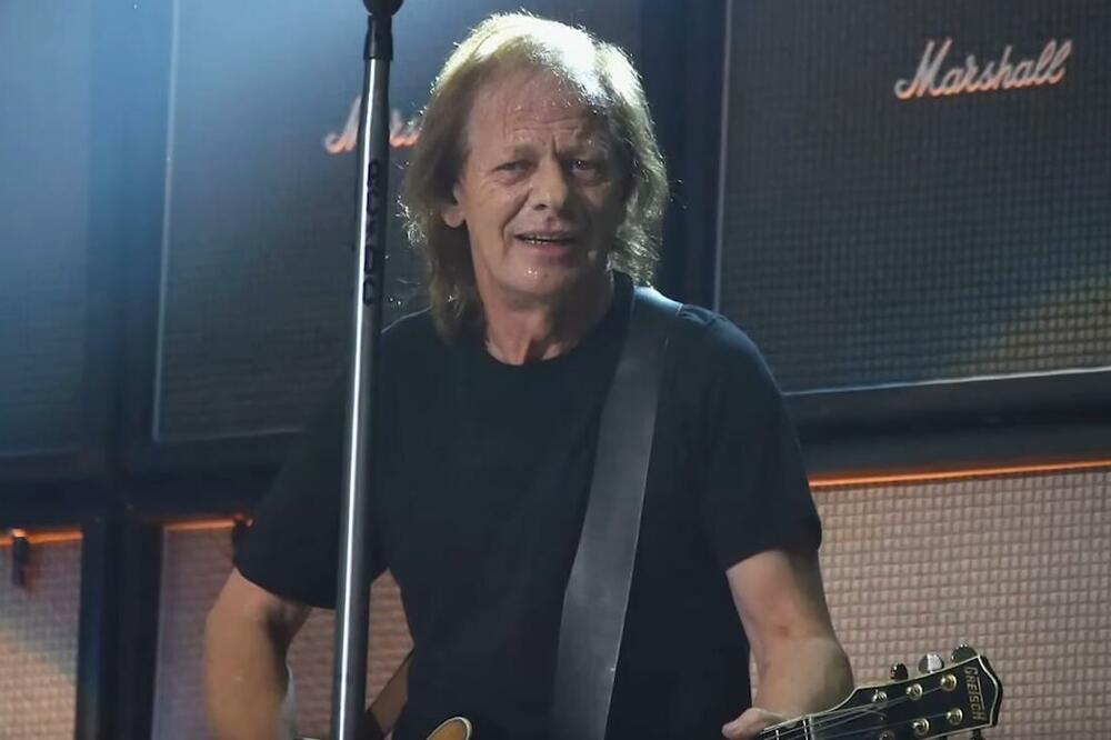 Stivi Jang iz benda AC/DC hospitalizovan u Buenos Ajresu