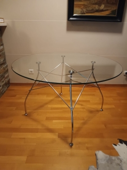 Sto za trpezariju i dnevni