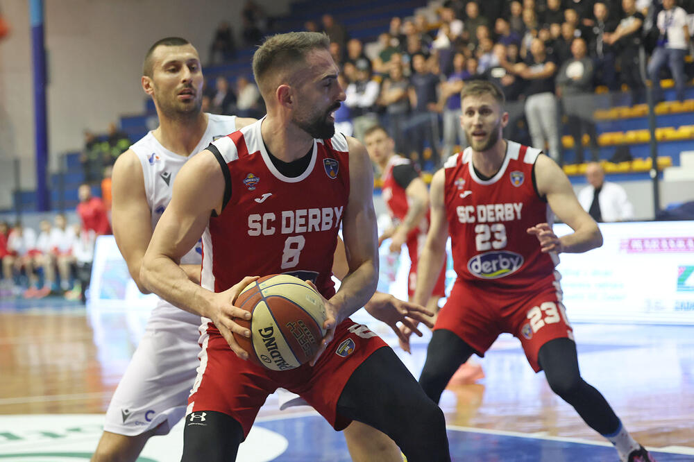 Studenti se ugasili u posljednjoj četvrtini: Mihailović sa šest trojki srušio SC Derbi u Zadru