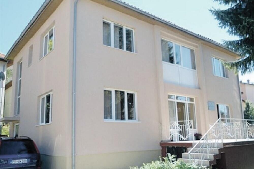 Svaki deseti Pljevljak prima tuđu njegu