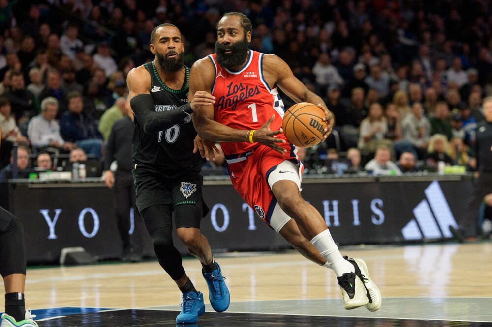 "Teladima" teksaški derbi, Džejms Harden porazom u istoriju