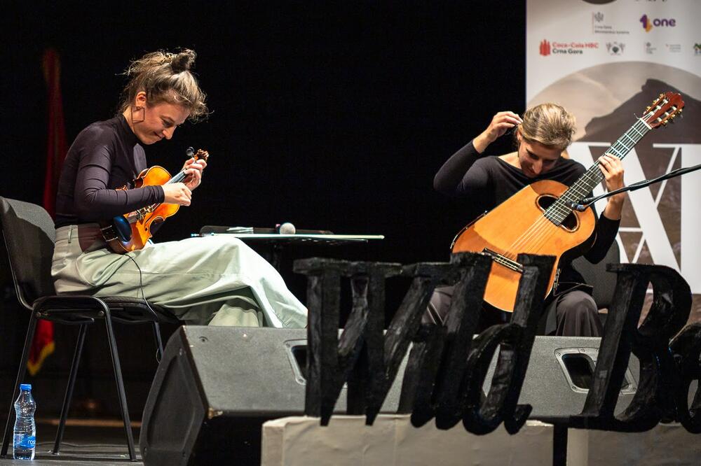 Tihi jezik tonova: Duo Sonoma očarao Wild Beauty Art publiku