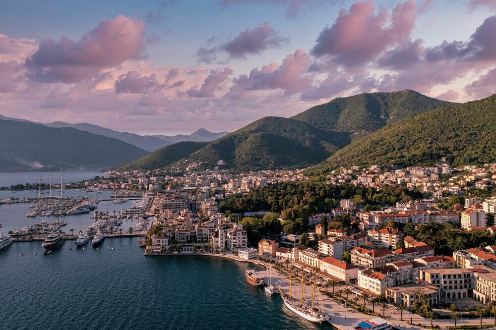 Tivat: Raspisan tender za izbor izbor izvođača radova na završnoj fazi uređenja obale na Belanima