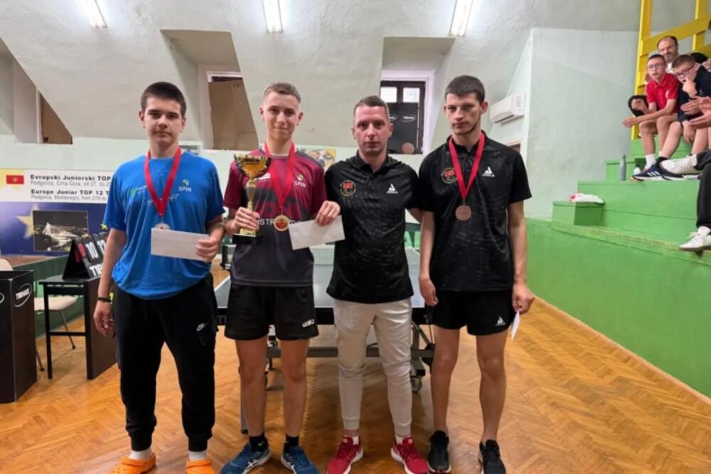 Tomić u finalu turnira "Za sve" na Cetinju, bolji od kolege iz Spina