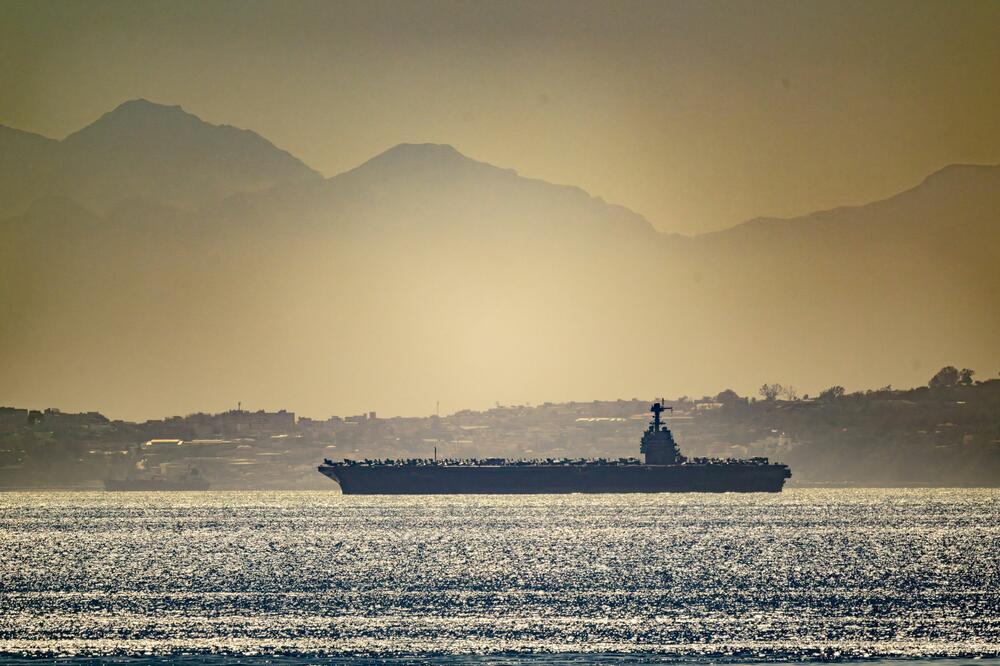 Tramp potkopava sopstvenu strategiju bezbjednosti