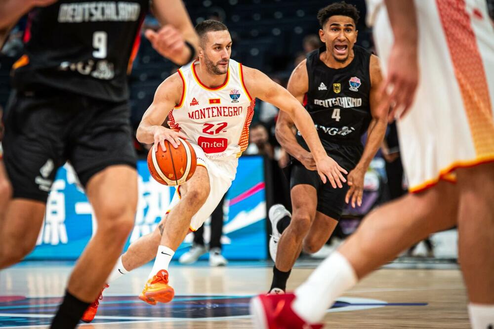 Treća četvrtina sve odlučila, svjetski prvak pokazao snagu: Poraz Crne Gore na startu Eurobasketa
