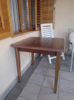 Trepezariski sto, 80x80!