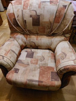 Trosjed dvosjed fotelja trpezariski sto i 6 stolica