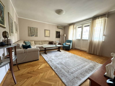 Trosoban namješten stan, 104m2, Centar, Podgorica